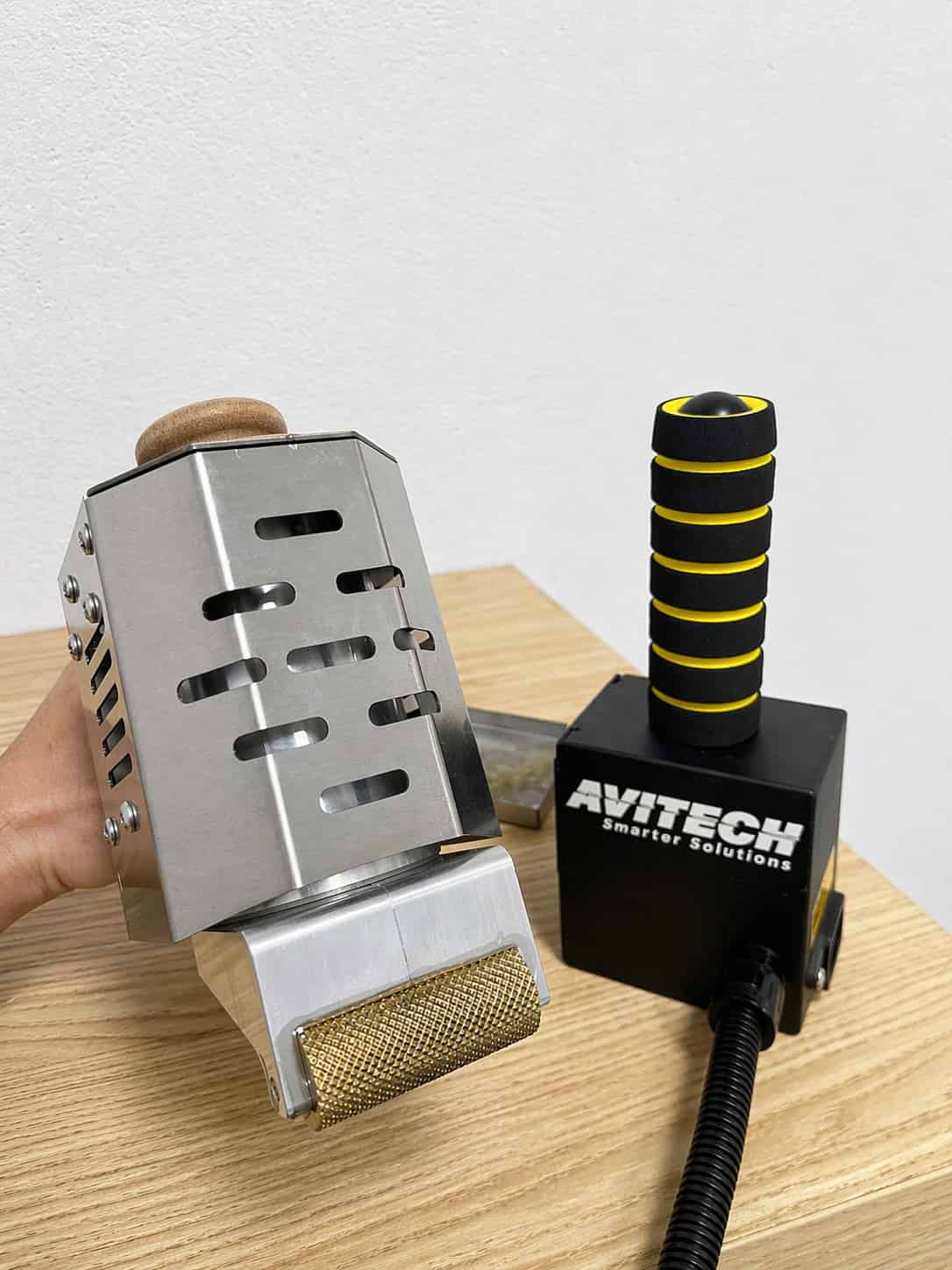 M&Aacute;Y BỒI KEO NHIỆT CẦM TAY